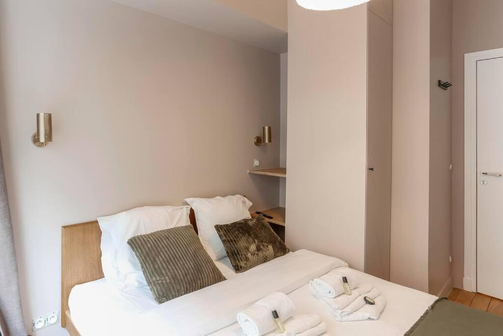 Modern 2 Bedrooms Near Louvre باريس المظهر الخارجي الصورة