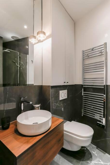 Modern 2 Bedrooms Near Louvre باريس المظهر الخارجي الصورة